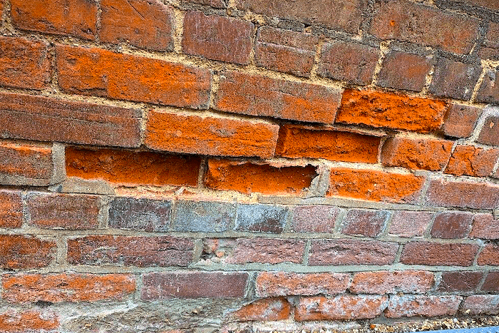 4.16 Deteriorating Masonry (1)
