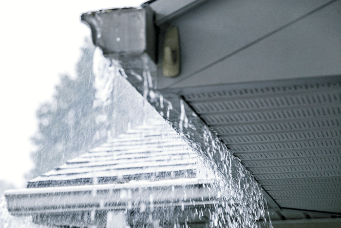 5.19 Eavestrough Overflow (1)