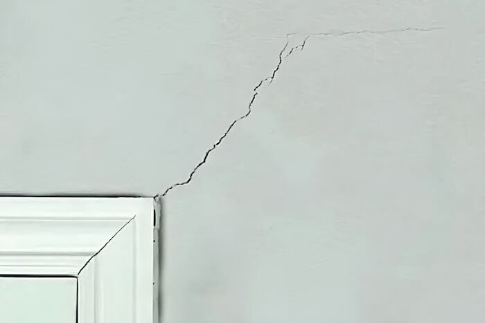 9.4 Drywall Crack (1)