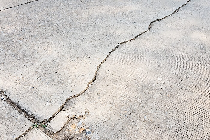 14.8 Driveway Cracked (1)