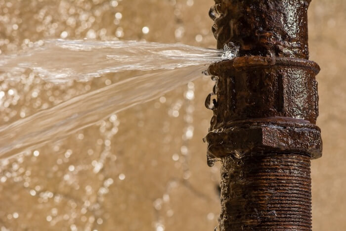 15.6 Pipe Leak (1)